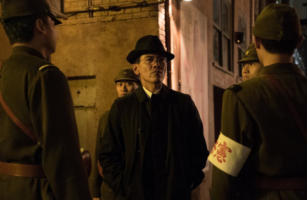 Nadinspektor Kido w otoczeniu żołnierzy Kempeitai